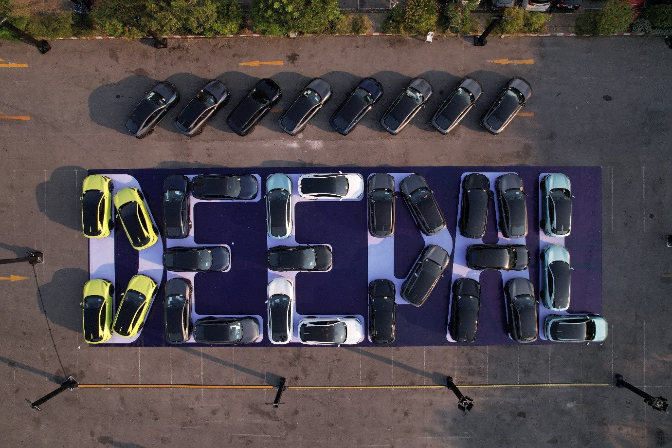 海纳百川∣尊龙官方网站汽车泰国深蓝汽车品牌首批用户交车现场直击！